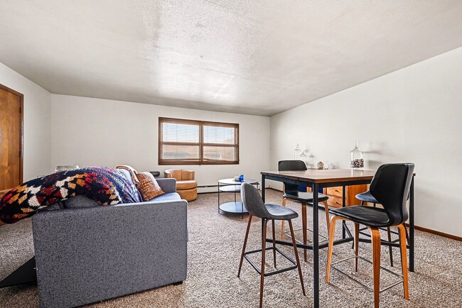 Photo - 2017 Commerce Blvd Unidad #201