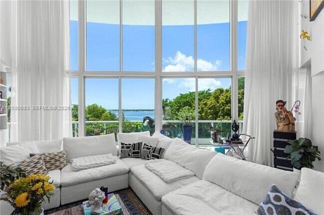 Photo - 2127 Brickell Ave