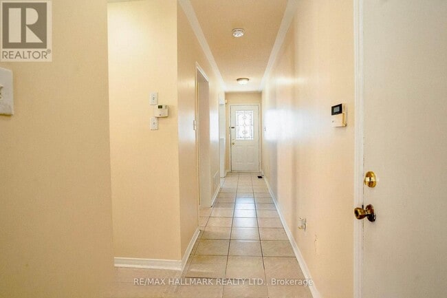 Photo - 384 Flagstone Way