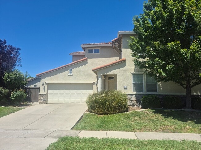 Photo - Adorable 3 bedroom 2.5 bath with loft