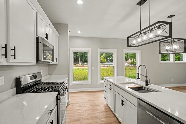 Photo - 5010 Danbury Pl