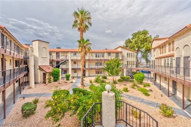 Building Photo - 2080 E Karen Ave Unit B63