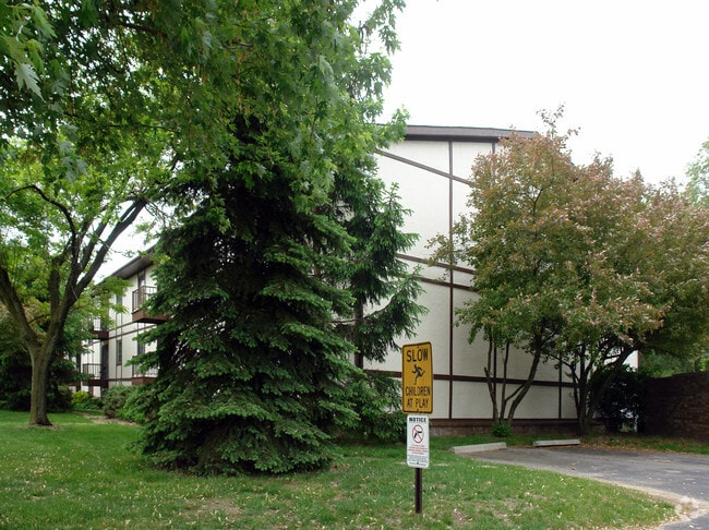 Tudor Arms Apartments - Tudor Arms