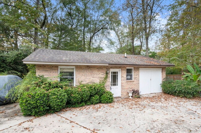 Photo - 4724 Lake Point Ave