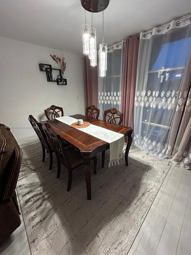 Photo - 1 bedroom in Hallandale Beach FL 924