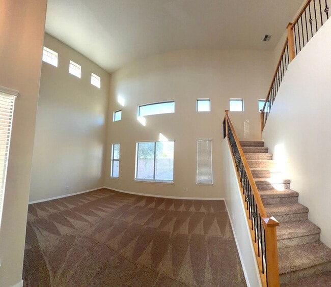 Photo - 3163 S Porter St