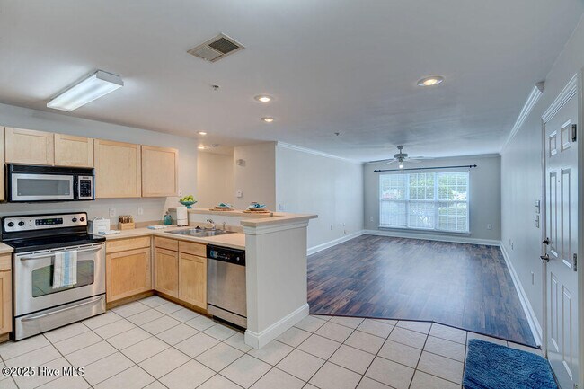 Photo - 2820 Bloomfield Ln