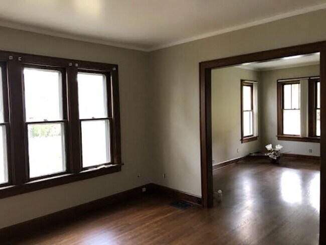 Photo - Beautiful 3 bedroom, 1 bath located in Bexley (Duplex)