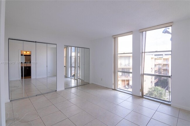 1750 W 46th St Unit 521