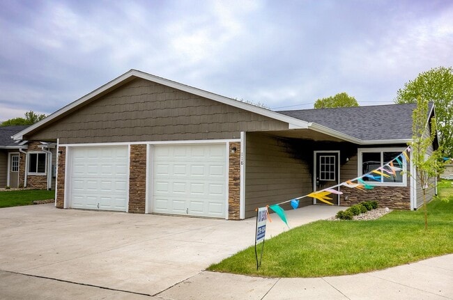 Photo - Twin Eagles East