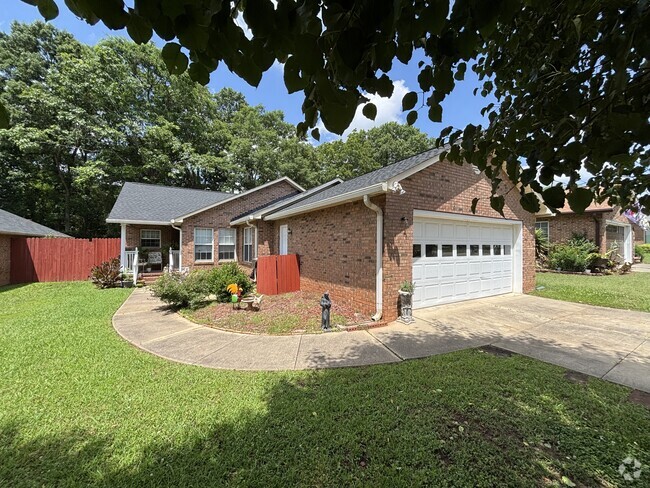 Building Photo - 1843 Charter Dr Rental