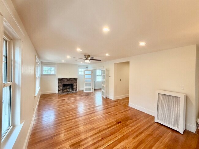 Photo - 37 Rogers Park Ave Unit 2