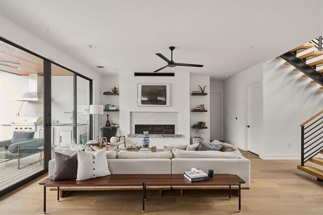 Photo - 2113 Ann Arbor Ave