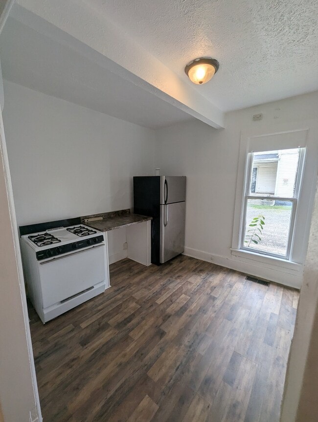 Photo - 808 N Main St Unit A