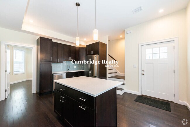 Building Photo - 5 Malvern Ter Rental