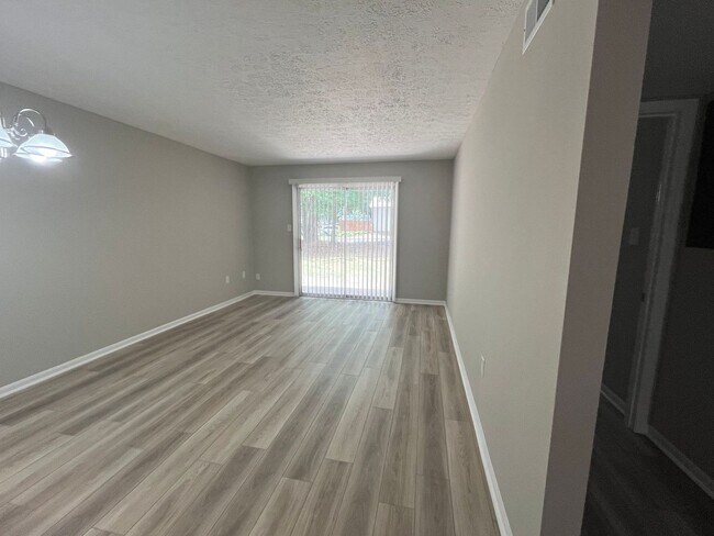 Photo - 301 E Second St Unit 9 SM