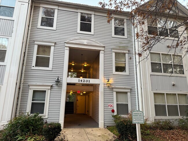 Building Photo - 14201 Woolen Oak Ct Unit 14201 Woolen Oak Court #2