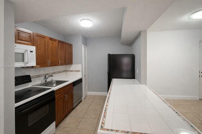 Photo - 850 SW 129th Pl Unit 103
