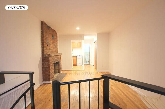 Photo - 146 W 70th St