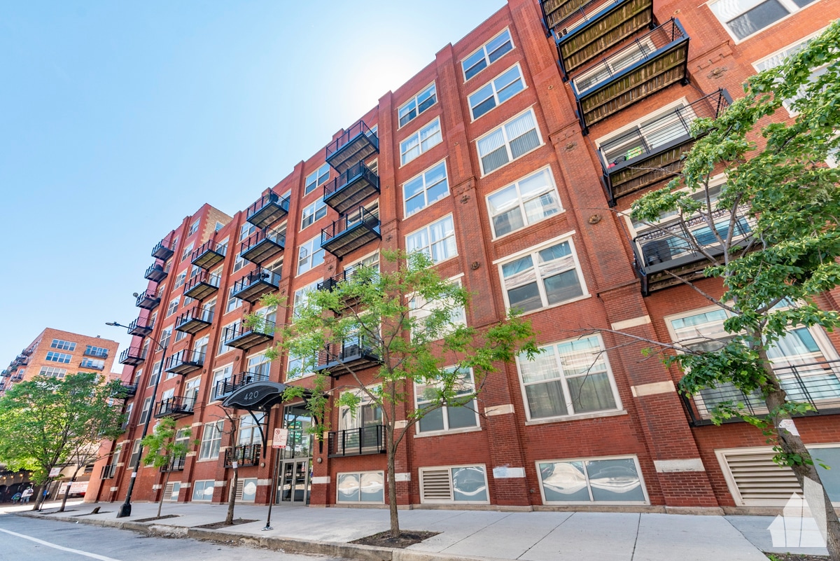 Photo - 420 S Clinton St (Chicago, IL)