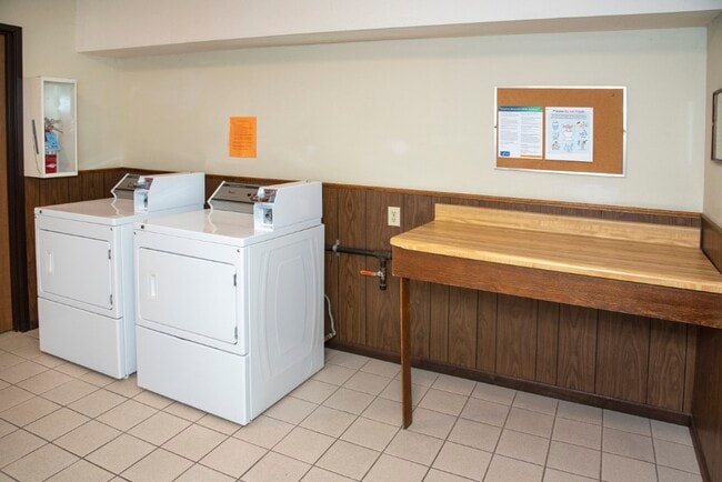 Photo - Laurel Place Apartments