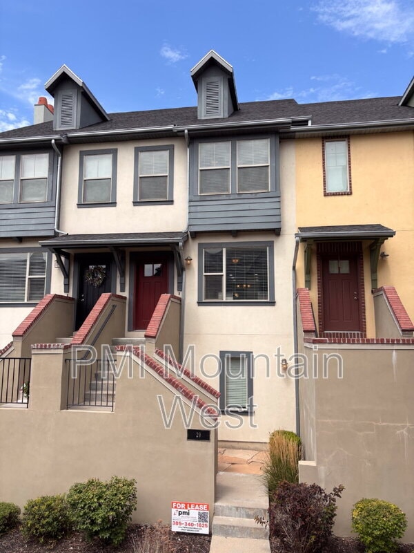 Photo - 420 N Main St