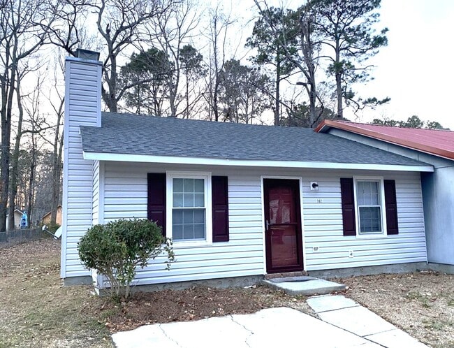 Building Photo - 302 Cedar Crk Dr Rental
