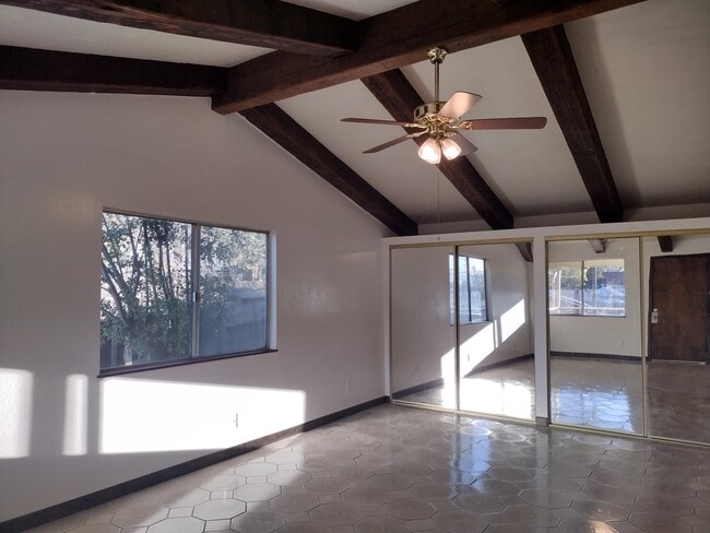 Photo - 2913 Roosevelt Ln