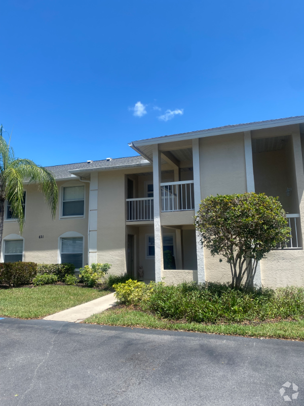 Building Photo - 621 Squire Cir Rental