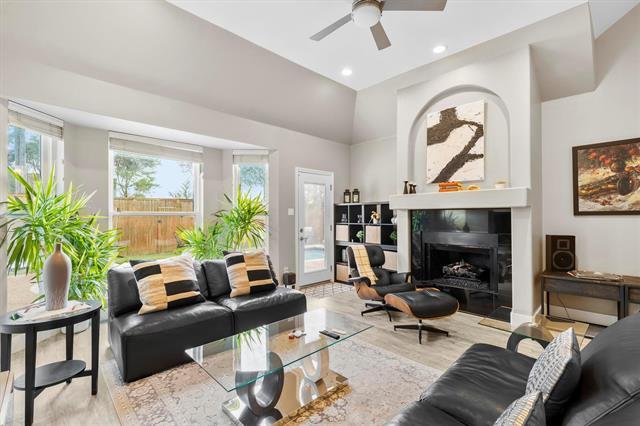 Photo - 4008 Sherry Ln