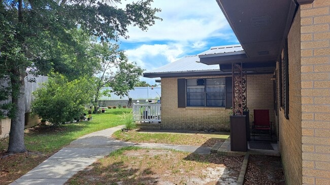 3909 Ocean View Dr Unit C