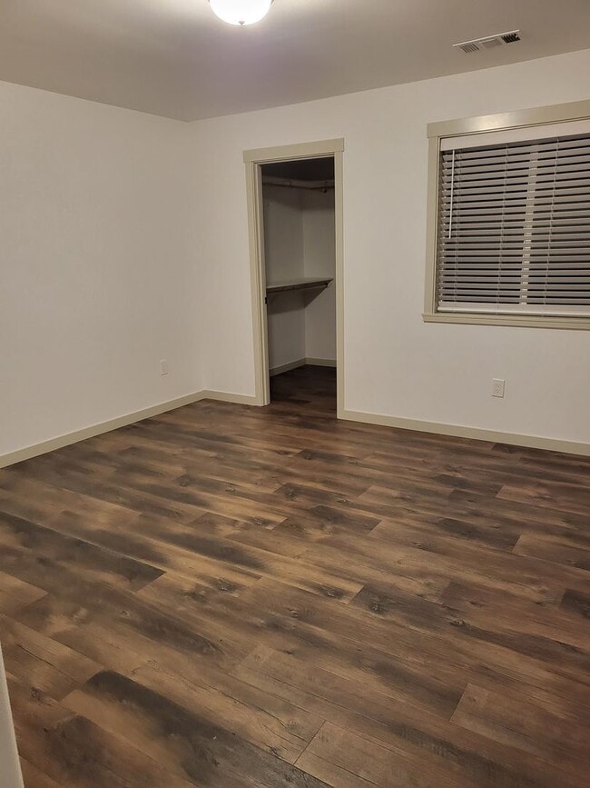 Photo - NE2234 Unit 12