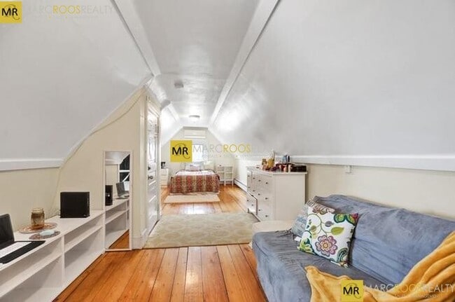 Photo - 106 Byron St Unit 2