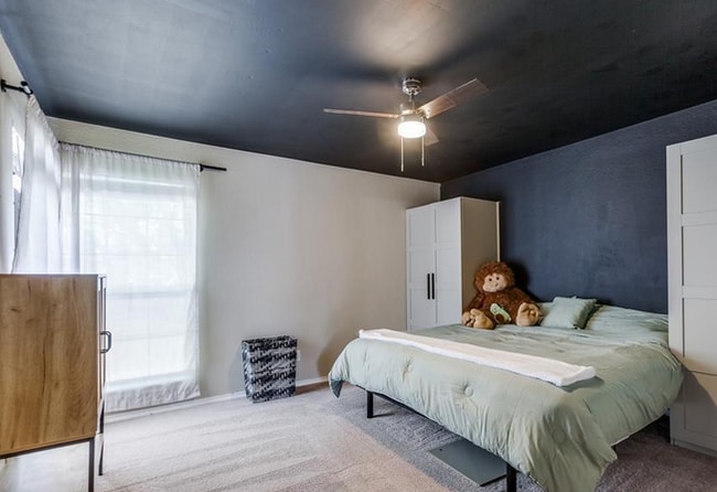 Photo - 16301 Ledgemont Ln Unit 223.91