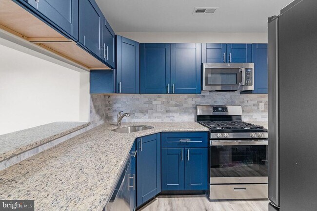 Photo - 408 Stockton Ct