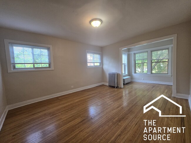 Building Photo - 558 Elmwood Ave Unit 1