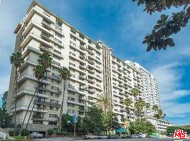Building Photo - 10535 Wilshire Blvd Unit 904