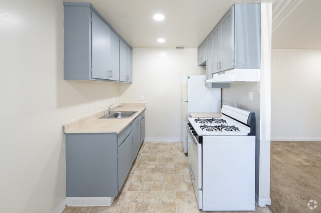 Holiday Orchard Apartments - Holiday Orchard Apartments