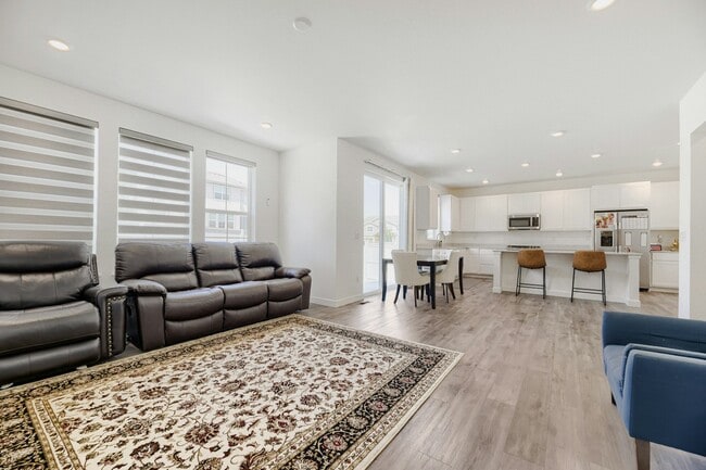 Photo - 17361 Prairie Peak Trl