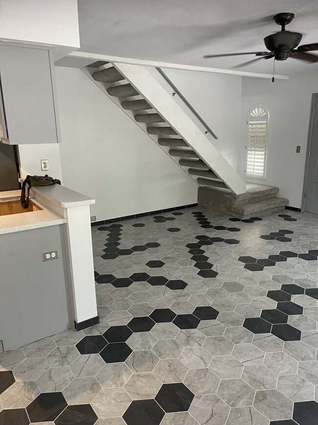 Photo - 8445 S 48th St