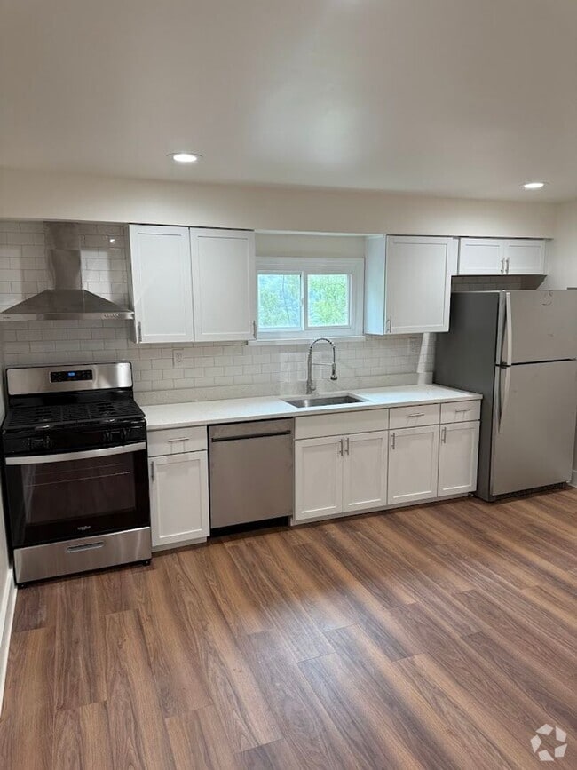 Building Photo - 420 Tintsman Ave Unit B Rental