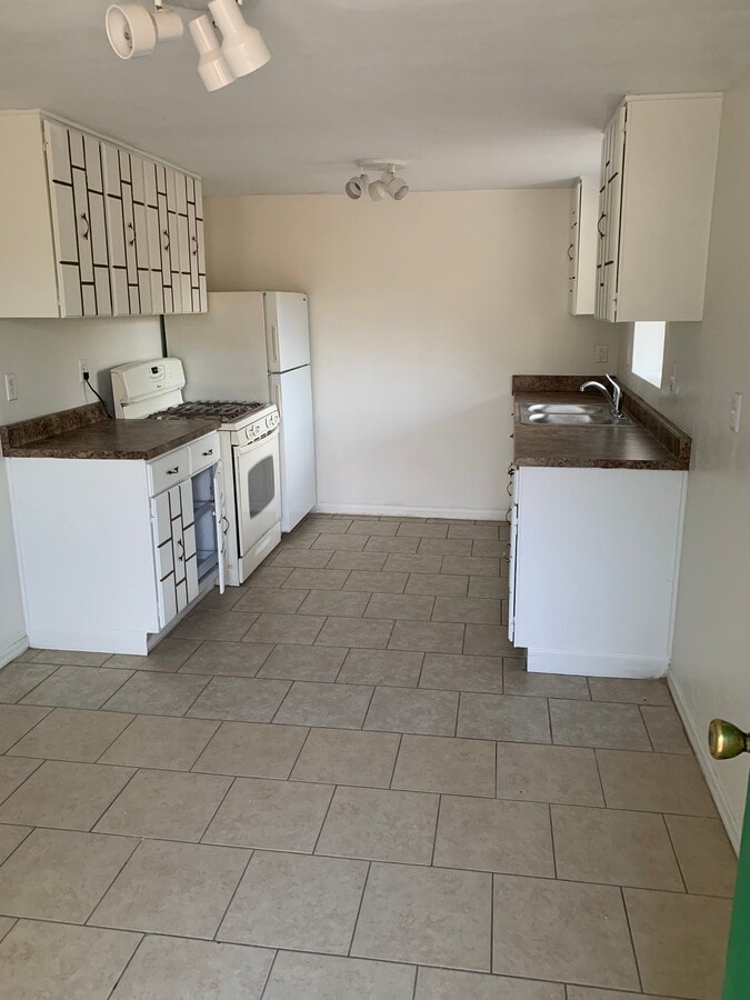 Photo - 826 E Lee St