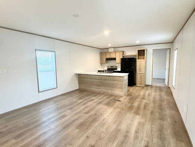 Photo - Move in Ready! 3 bedrooms/ 2 Baths! Beautiful space!