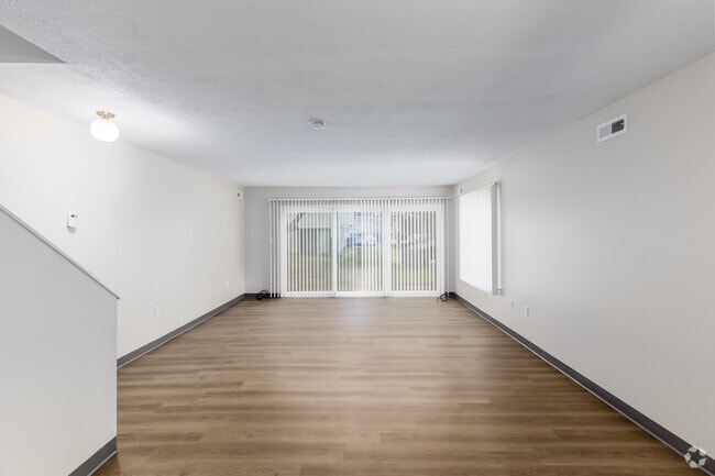 3BR, 2BA - 1,423SF - Living Room - Payne Hill