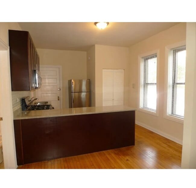 Photo - 1645 W Waveland Ave Unidad 1645-2