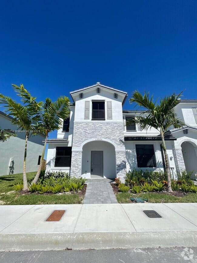 Building Photo - 13265 SW 285th St Rental