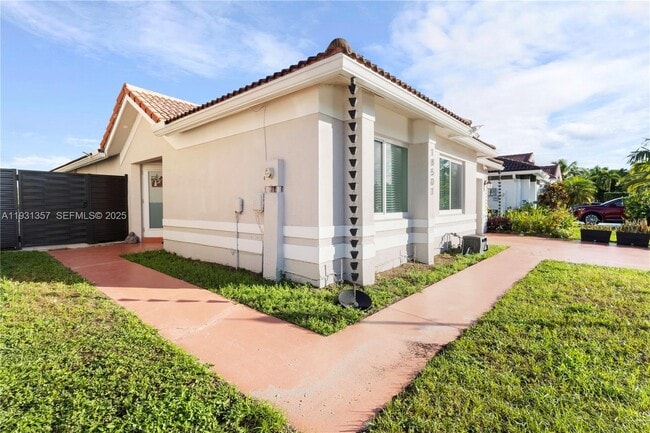 Photo - 18501 NW 55th Ave