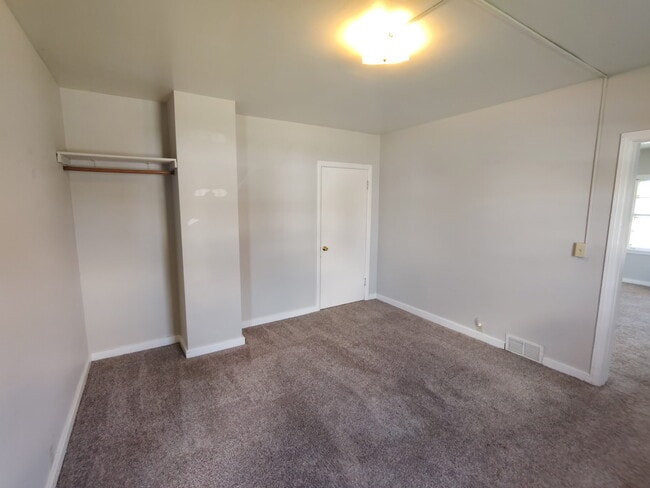 Photo - 330 N 11th St