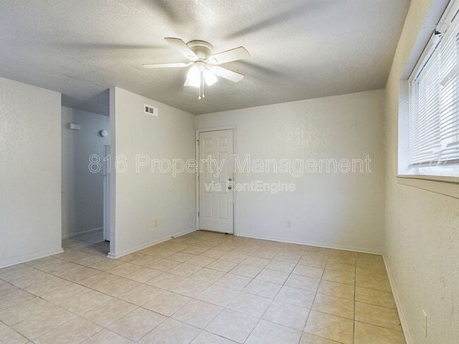 Photo - 15112 Bellaire Ave Unit Apt A