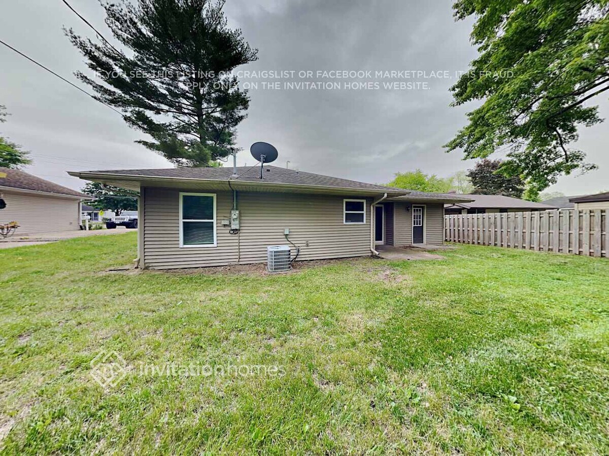 Photo - 2612 Helm Rd